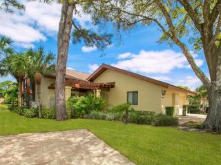 3124 Windrush Bourne, Sarasota, FL 34235-2021