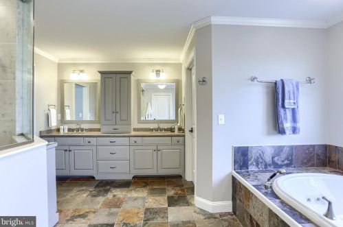 644 Southridge Dr, Navy Sup Dpt PA  17055-6025 exterior