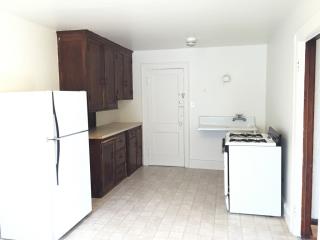 1512 Royall Pl, Milwaukee WI  53202-1818 exterior