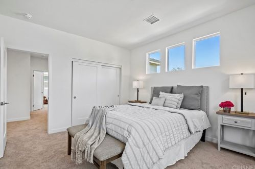 17309 Lemay St, Van Nuys CA 91406-5400 exterior