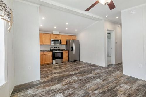 53 Hagop Rd, Salem NH 03079-3709 exterior