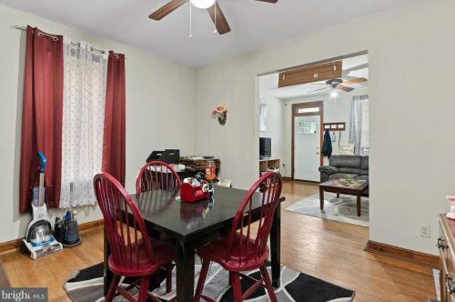 558 Bedford St, Carlisle, PA 17013-1913