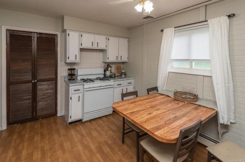 40 Scott Dr, Middletown NY  10941-1133 exterior