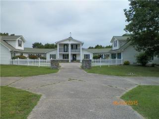 2462 Rick Hight Rd, Columbia, TN 38401-8143