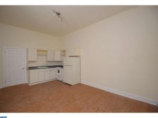 116 Center St, Nazareth PA  18064-2048 exterior