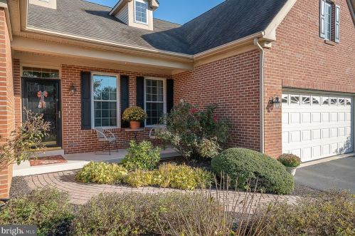 1002 Millstone Ct, Downingtown, PA 19335-1490