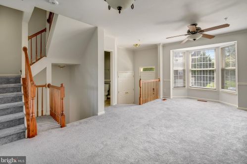 124 Goldsworth Ter, Leesburg VA  20175-5067 exterior