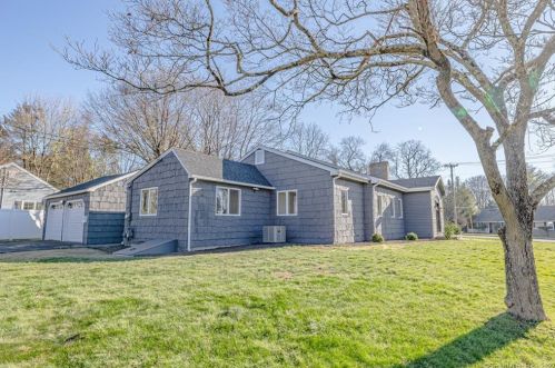164 Chestnut Hill Rd, Bridgeport, CT 06611-4114