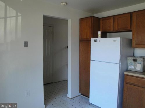 8029 Edinburgh Dr, Springfield VA  22153-2959 exterior