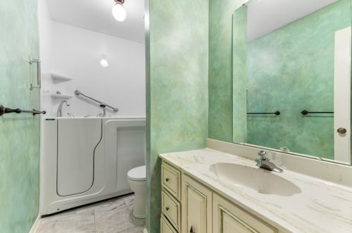 214 Allenberry Cir, Pittsburgh PA 15234-1002 exterior