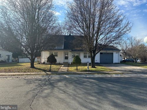 1520 Binder Ln, Wilmington, DE 19805-1228