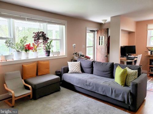 2205 Grayson Pl, Falls Church VA  22043-1648 exterior