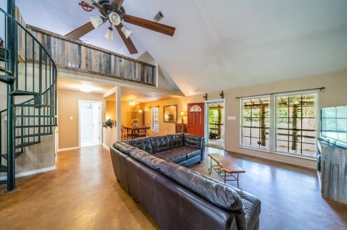 1511 Walnut Grove Rd, Midlothian TX  76065-4765 exterior