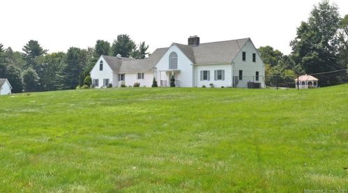 62 Clapboard Ridge Rd, Danbury, CT 06811-3639