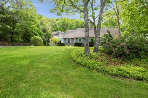 13 Country Farm Rd, Sandwich, MA 02644-1608