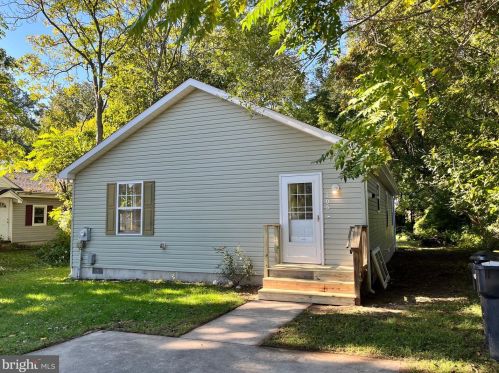 106 Brady Dr, Slaughter Beach, DE 19963-2522