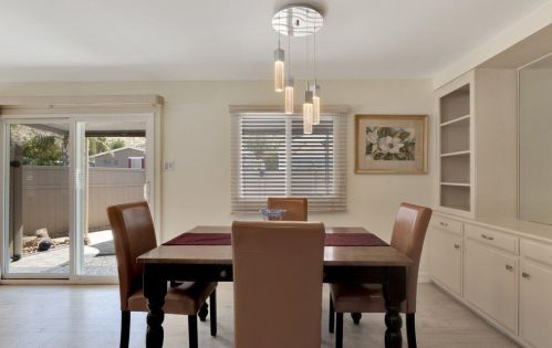 70 Santa Monica St, Palm Springs CA  92264-5257 exterior