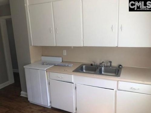 505 B Ave, Cayce-West Columbia SC  29169-7560 exterior