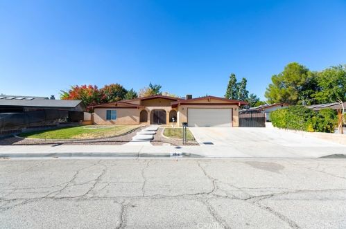 44141 Halcom Ave, Lancaster, CA 93536-6055