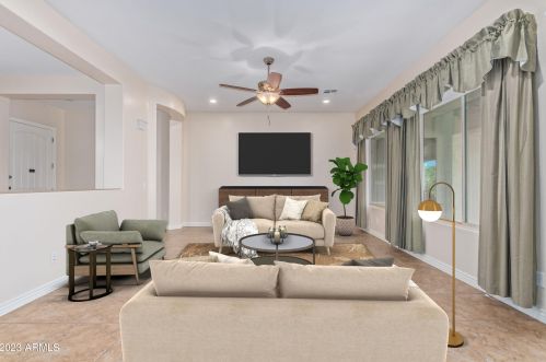 18360 Paradise Ln, Sun City, AZ 85388-1694