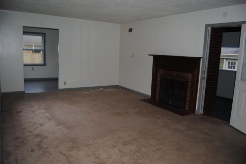 8339 Lk Dr, Milwaukee WI 53217-2816 exterior