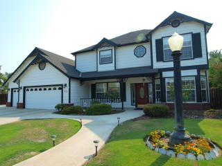 712 Vista Ct, Exeter, CA 93221-2355