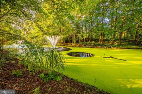 362 Lake Side Dr, Swedesboro NJ  08085-1591 exterior