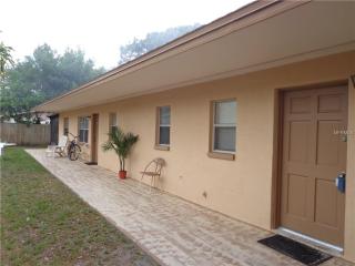 3705 140th Ave, Largo, FL 33771-4013