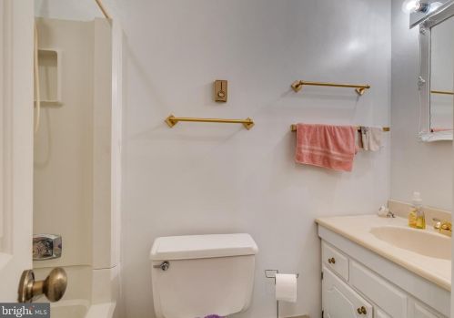 533 Morison St, Charles Town WV  25414-1144 exterior