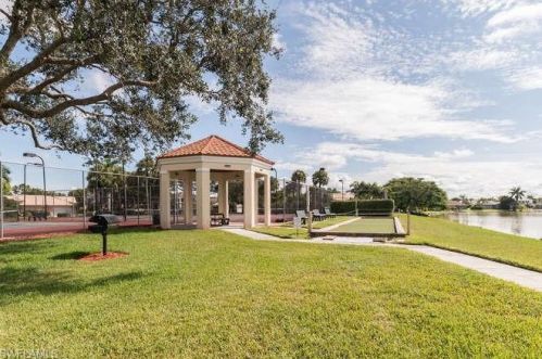 7742 Emerald Cir, Naples FL  34109-1782 exterior