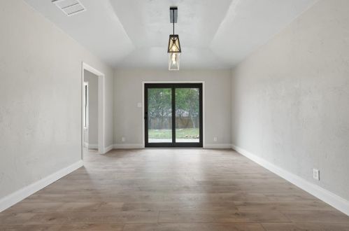 2132 Pembrooke Pl, Denton TX  76205-8208 exterior