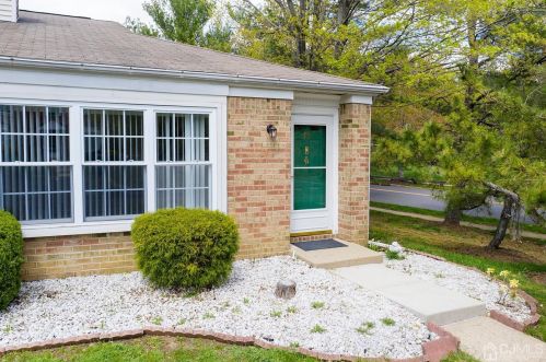 18 Cloister Ct, Old Bridge NJ  08857-3205 exterior