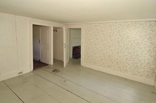 14 Meadow Rd, Windsor CT  06095-4617 exterior