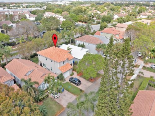 348 107th Ave, Hollywood FL  33026-4068 exterior