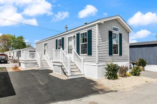 61 Brookwood Dr, Salem, NH 03079-3032