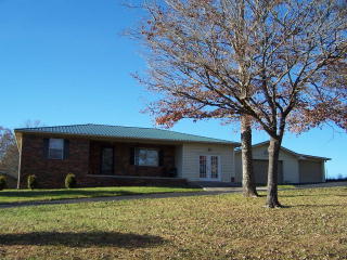 2960 Hanging Limb Rd, Monterey, TN 38574-3675