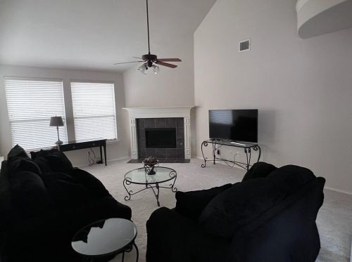 1825 Amber Ln, Carrollton, TX 75007-1468