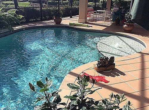 5076 Post Oak Ln, Naples FL  34105-4526 exterior