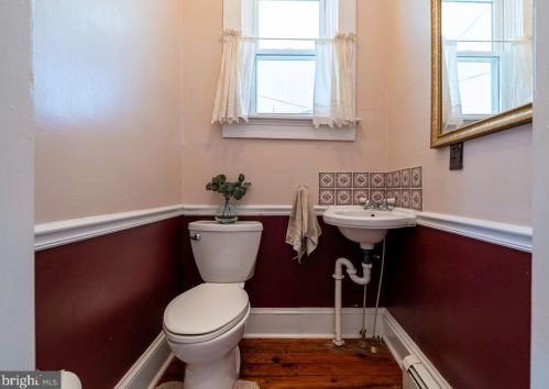 102 High St, Edinburg VA  22824-3084 exterior