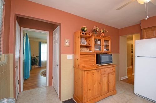 2415 Beechmont Ave, Cincinnati OH 45230-2030 exterior