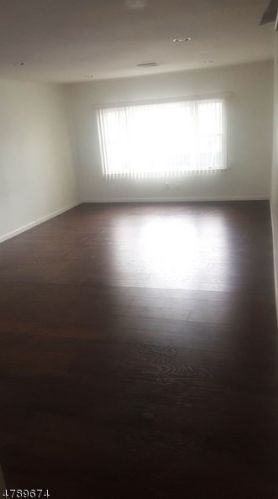 981 Tabor Rd, Greystone Park NJ  07950-2700 exterior