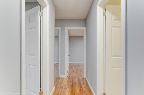 121 Fir Ave, Tiverton RI  02878-1640 exterior