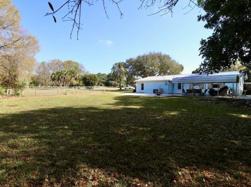 1835 42nd Ave, Vero Beach, FL 32960-2564