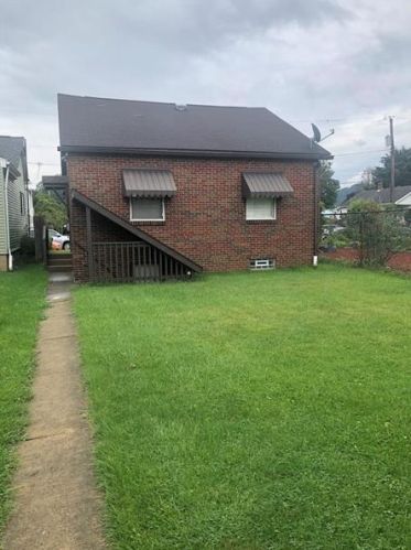 203 Orchard Ave, Cheswick, PA 15024-1136