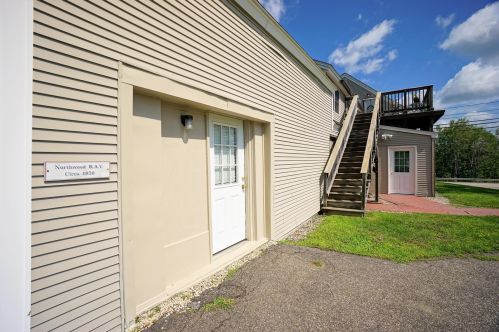 1273 1 Nh Tpke, Northwood NH  03261-3408 exterior