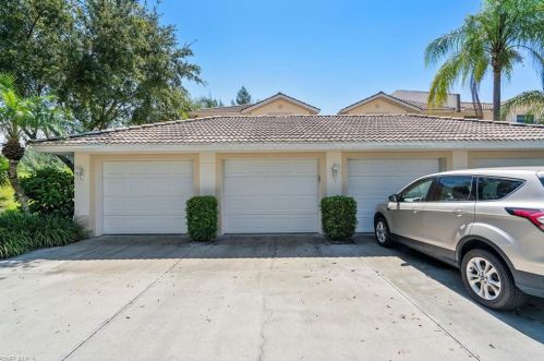 1340 Charleston Square Dr, Naples, FL 34110-9122
