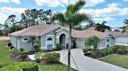 2253 Hampstead Ct, Lehigh Acres, FL 33973-6014