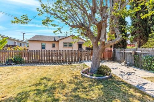 5551 Fullerton Ave, Buena Park CA  90621-1913 exterior