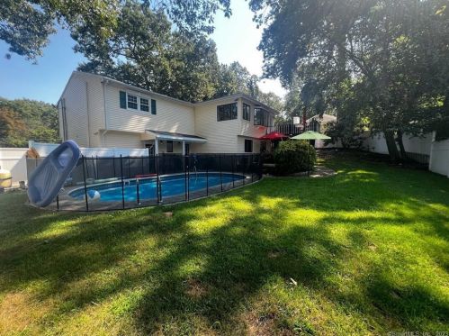 11 Camelot Dr, Norwalk CT 06850-2413 exterior