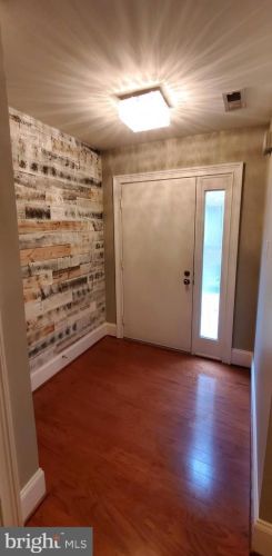 203 Mountainview Dr, Wayne, PA